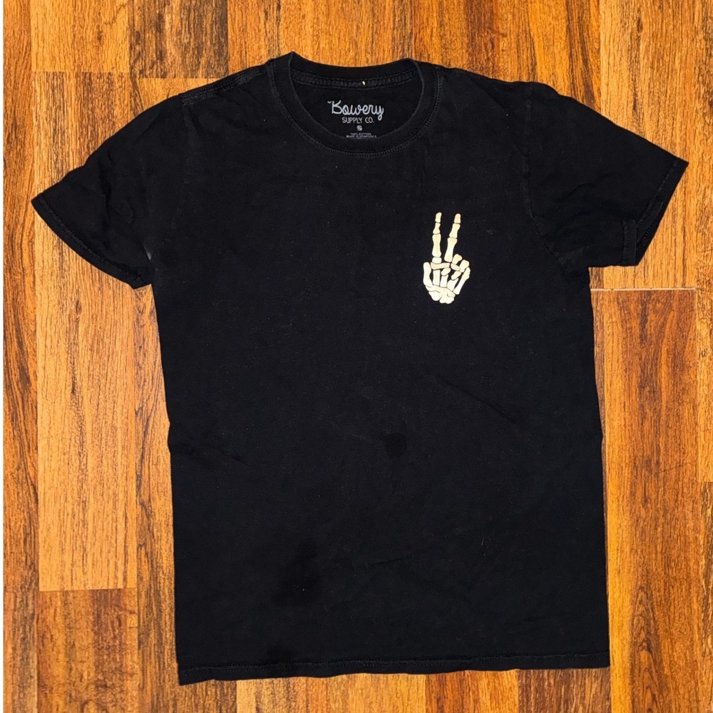 Bowery Supply Co Mens Small Black Skeleton Hand Peace Sign Graphic T-Shirt